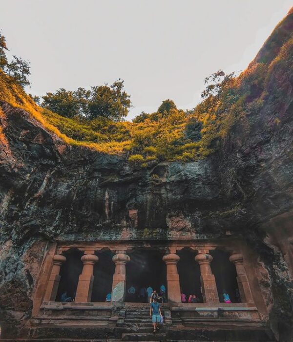 elephanta-caves-tour-by-magical-mumbai-tours